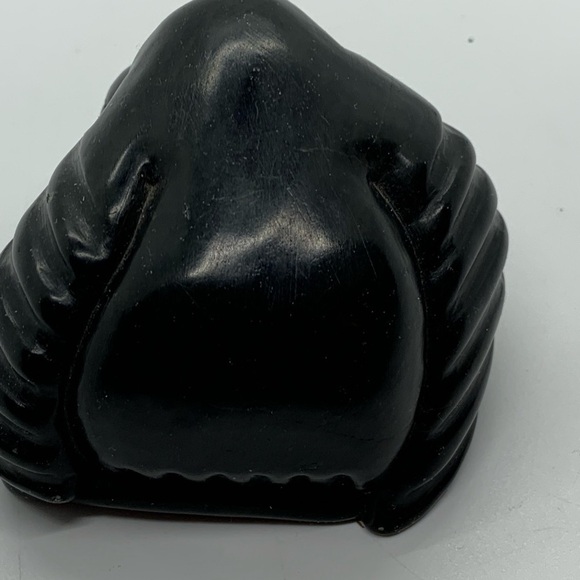 Vintage Figurative Canadian Eskimo Art Inuit Canada Soapstone Carving of Seal - Picture 7 of 8